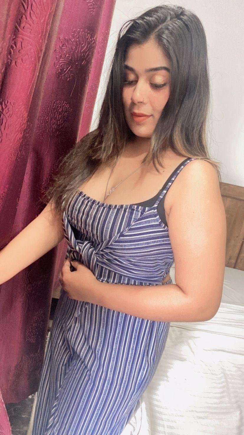  call girls service in Gole Market
